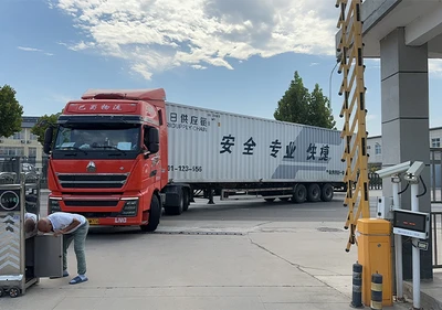 Eine weitere Hauptbestellung Fulfilled-450,000 Flaschen Ginseng Oral Liquid erfolgreich produziert und versendet